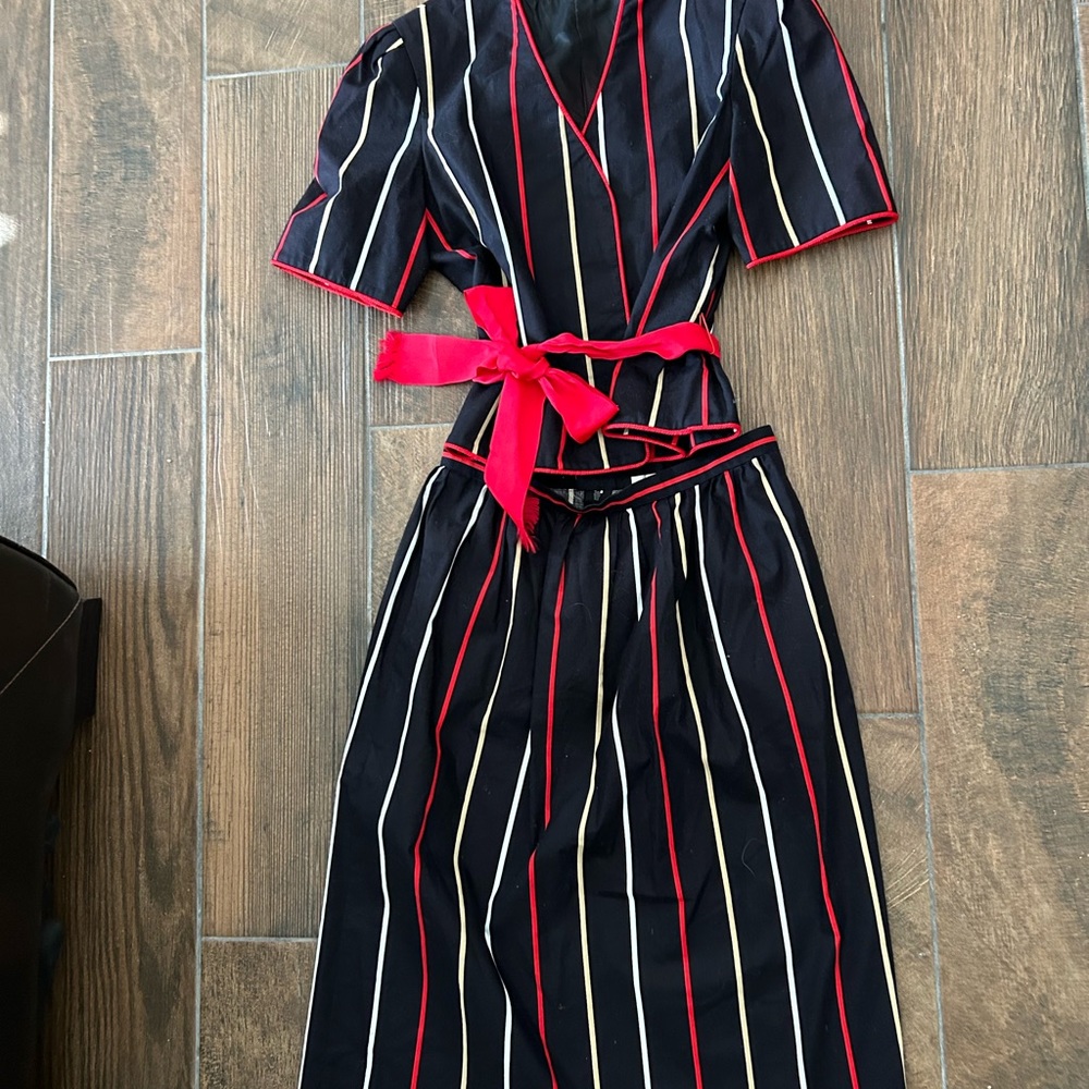 Albert Capraro set skirt  with Red and White Accents no flaws